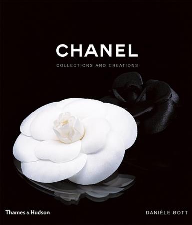 Book cover number 1 for Chanel : Collections And Creations written by Daniele Bott published by Thames And Hudson